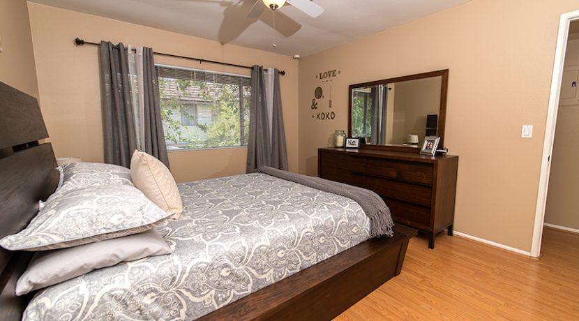 16 - Master Bedroom3
