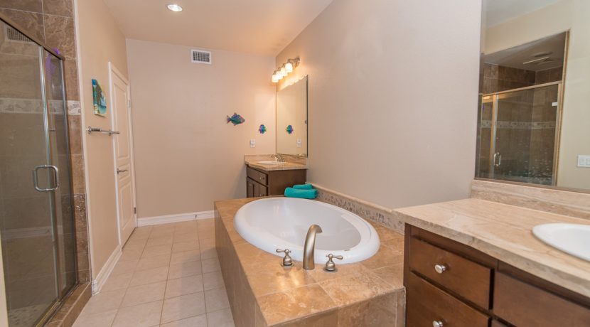 En Suite Master Bath