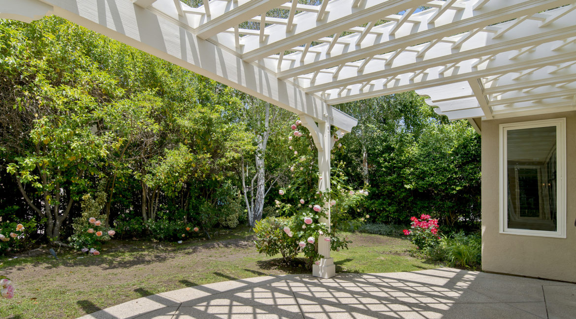 267 Stonecreek Court, Lake Sherwood - Backyard Garden and Pergola Detail