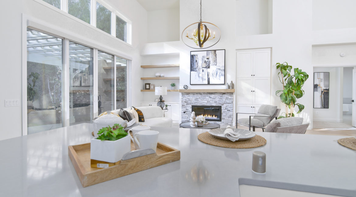 267 Stonecreek Court, Lake Sherwood - Eat-in Kitchen view of main room