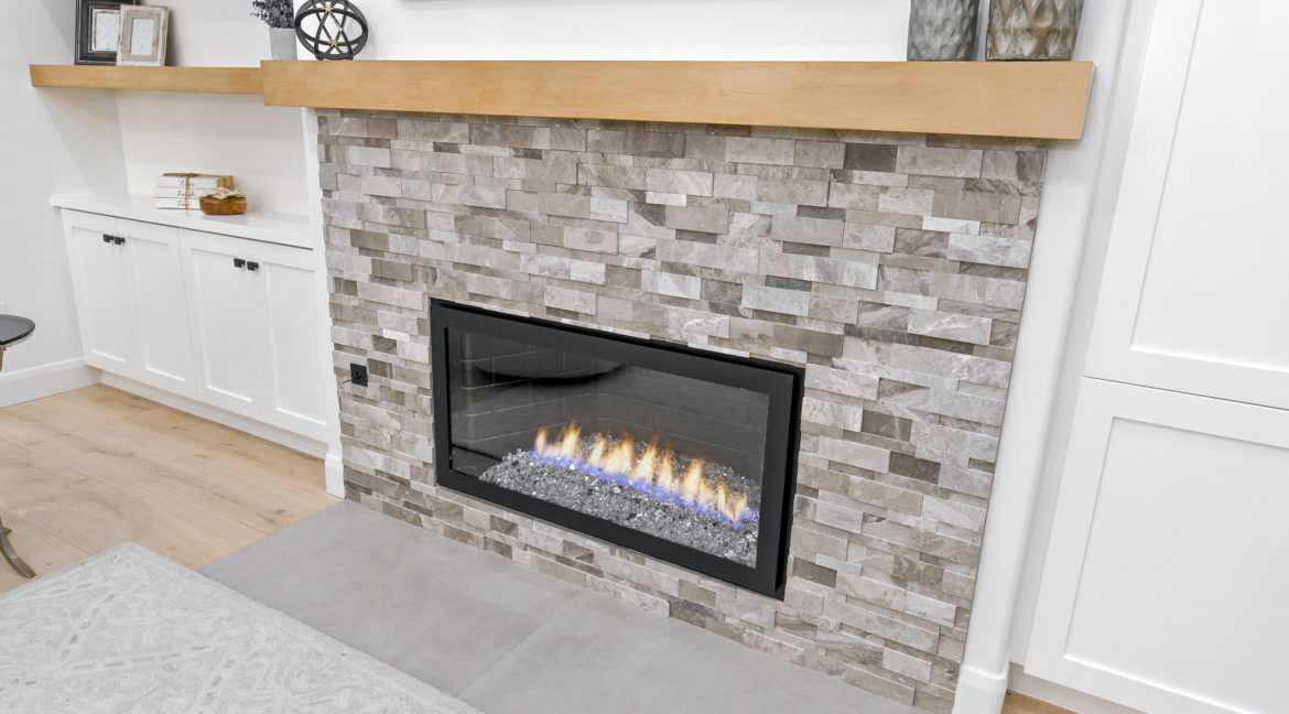 267 Stonecreek Court, Lake Sherwood - Main Room Fireplace detail
