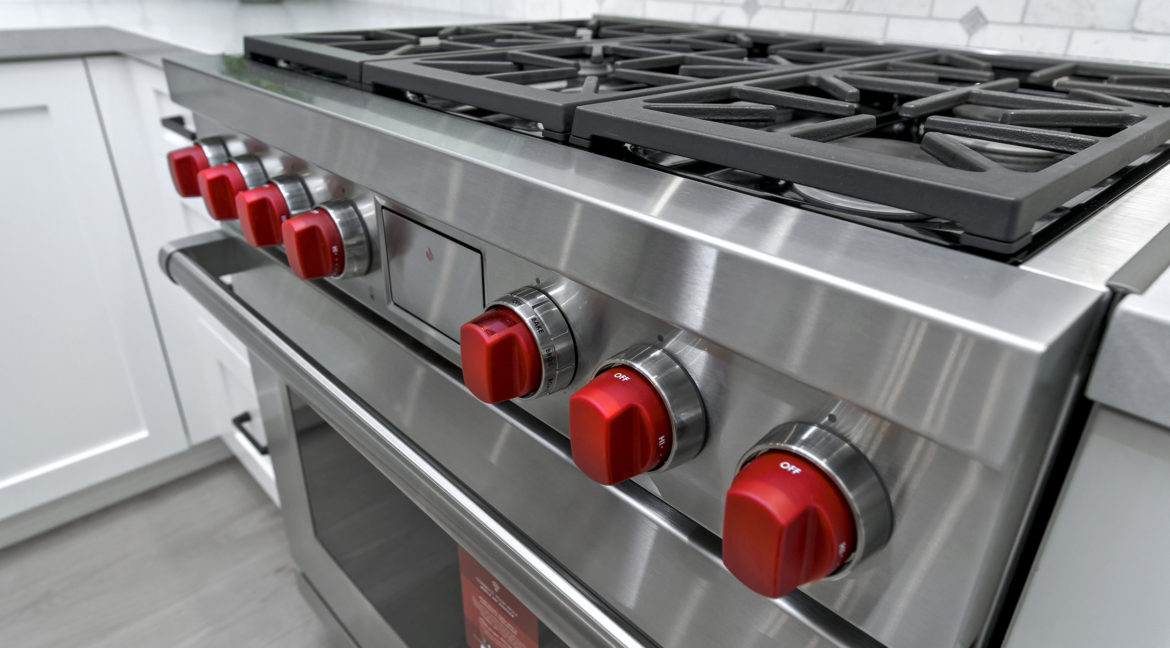 267 Stonecreek Court, Lake Sherwood - New Six Burner Free Standing “WOLF” Gas Rang and Oven