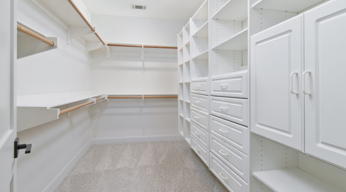 267 Stonecreek Court, Lake Sherwood - Main Bedroom Walk-in Closet