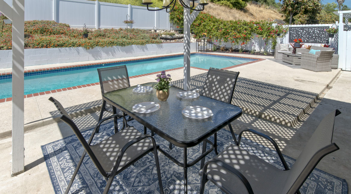 163 Galsworthy Street Thousand Oaks - Backyard Amenities and Pergola