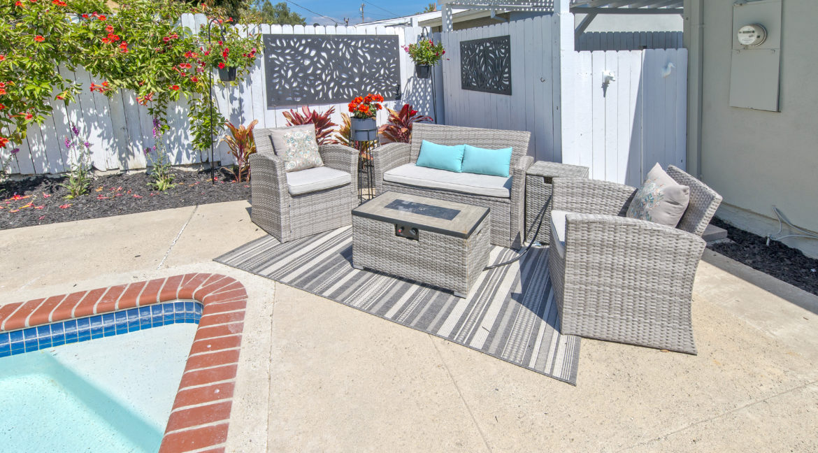 163 Galsworthy Street Thousand Oaks - Backyard Seating Area