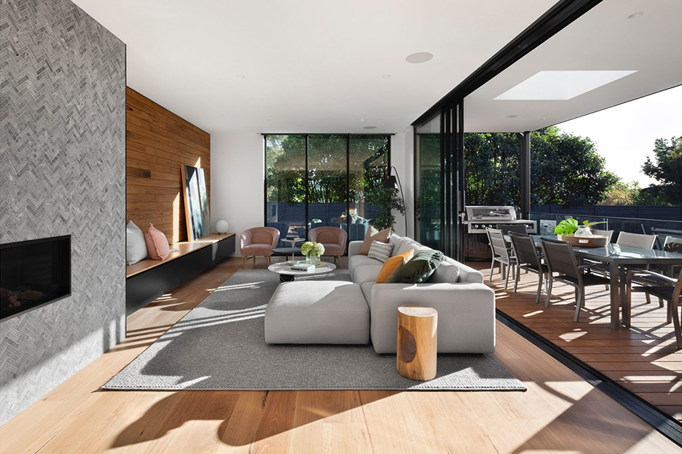 Conejo Valley Spring Prep 2026 quiet upgrades: sightline staging, neutral color palette refresh, and texture realism in a Thousand Oaks luxury open living room with natural daylight balance, hardwood floors, and seamless outdoor views — no major renovations required